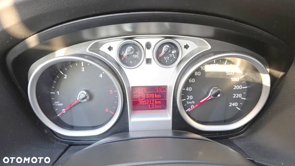 Ford Focus - 10