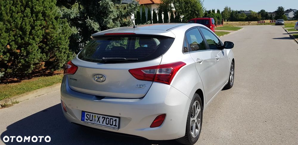 Hyundai i30 blue 1.4 YES Silver - 13