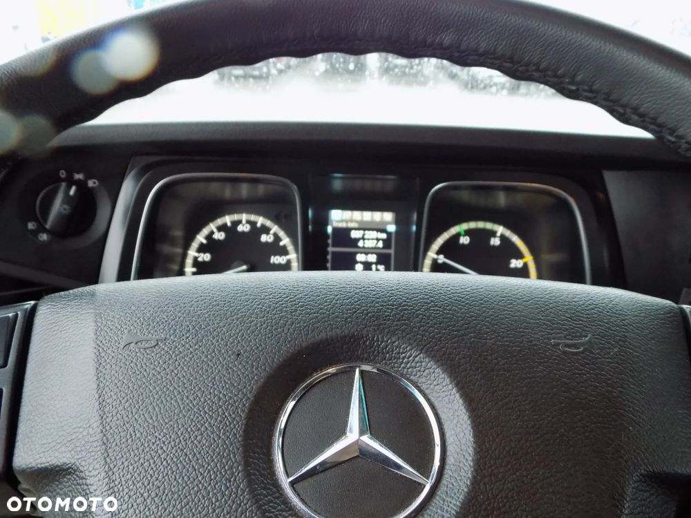 Mercedes-Benz 1848 4X4 HUD - 14