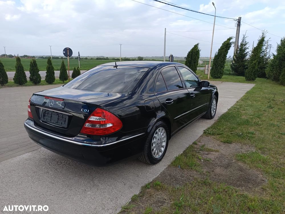 Mercedes-Benz E 220 CDI Elegance - 12