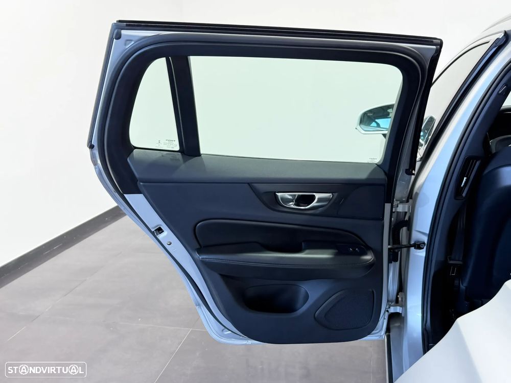 Volvo V60 2.0 T6 AWD TE Inscription - 44