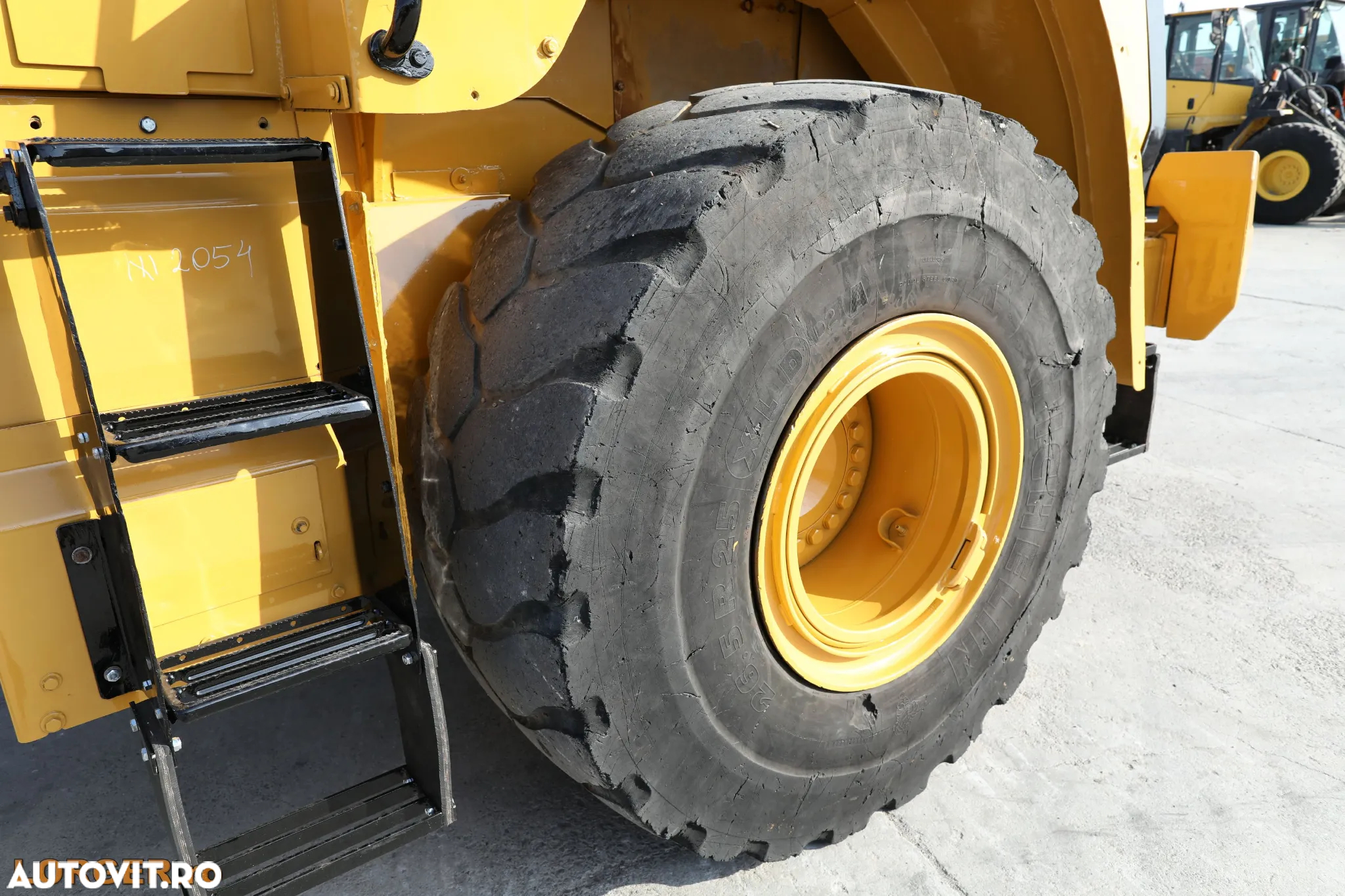 Caterpillar 966K - 17