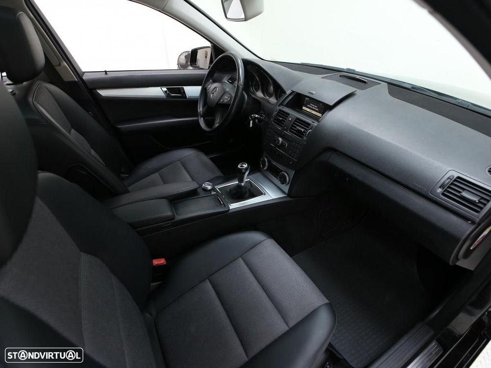 Mercedes-Benz C 200 - 8