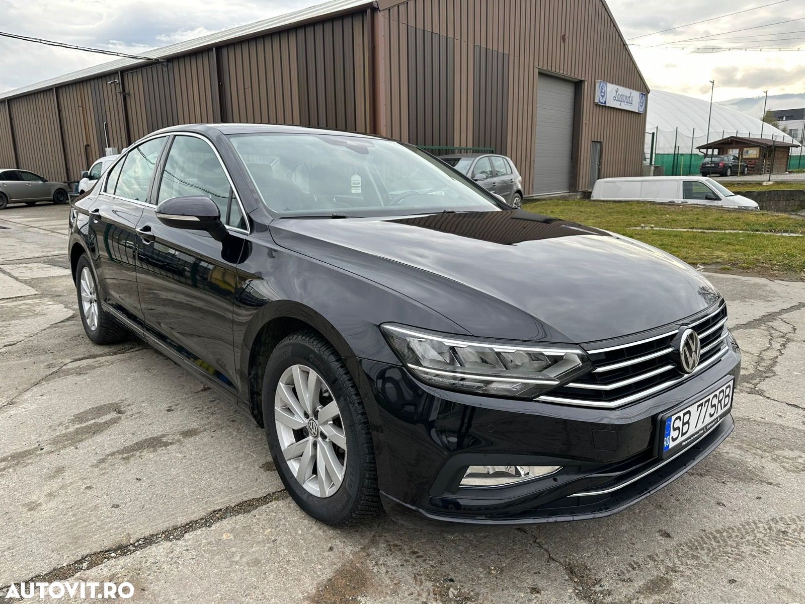 Volkswagen Passat 2.0 TDI DSG Comfortline - 1