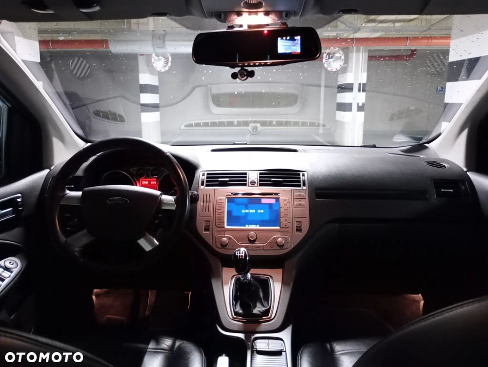 Ford Kuga 2.0 TDCi Titanium FWD - 9