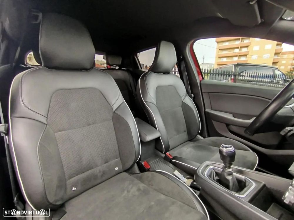 Renault Clio - 27