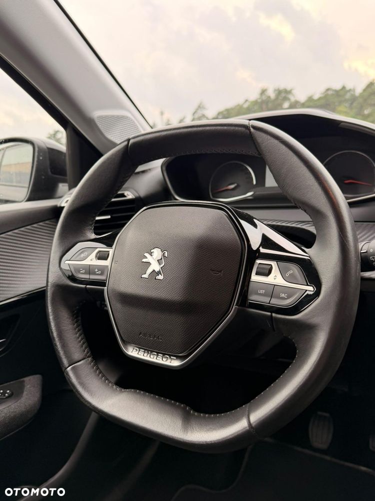 Peugeot 208 - 7