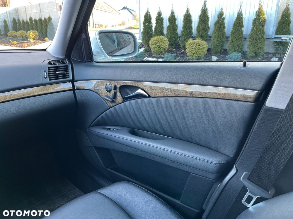 Mercedes-Benz Klasa E 350 4-Matic Avantgarde - 40
