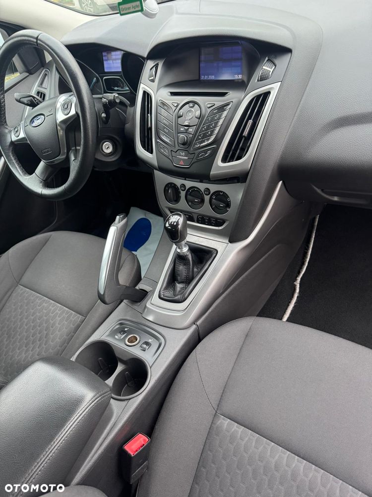 Ford Focus 1.0 EcoBoost Start-Stopp-System Champions Edition - 19