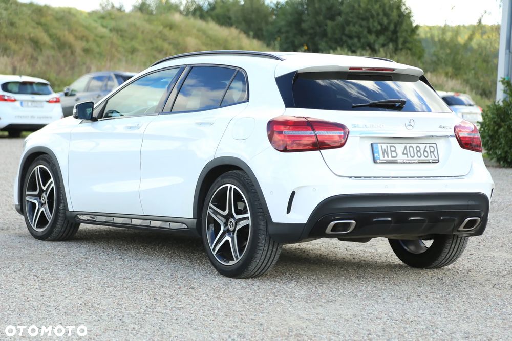 Mercedes-Benz GLA - 7