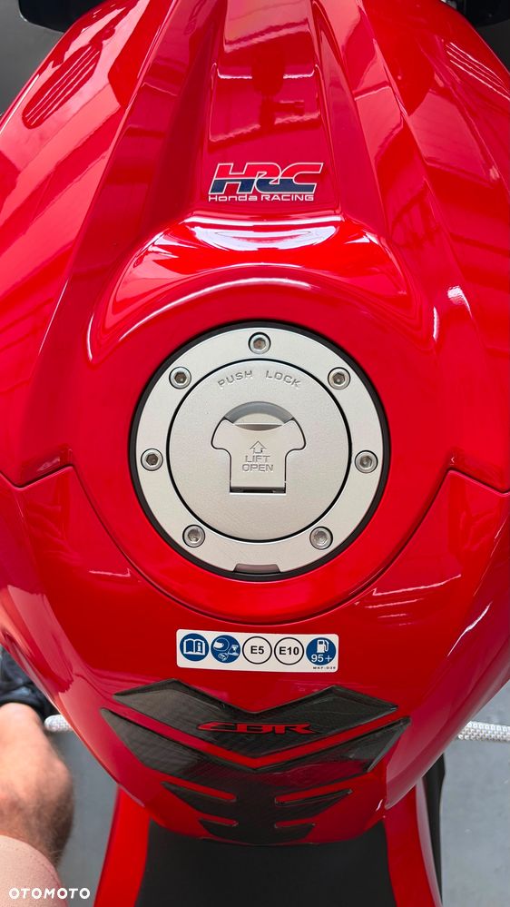 Honda CBR - 13