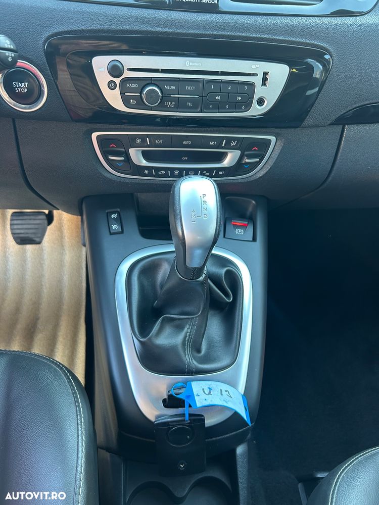 Renault Scenic - 21