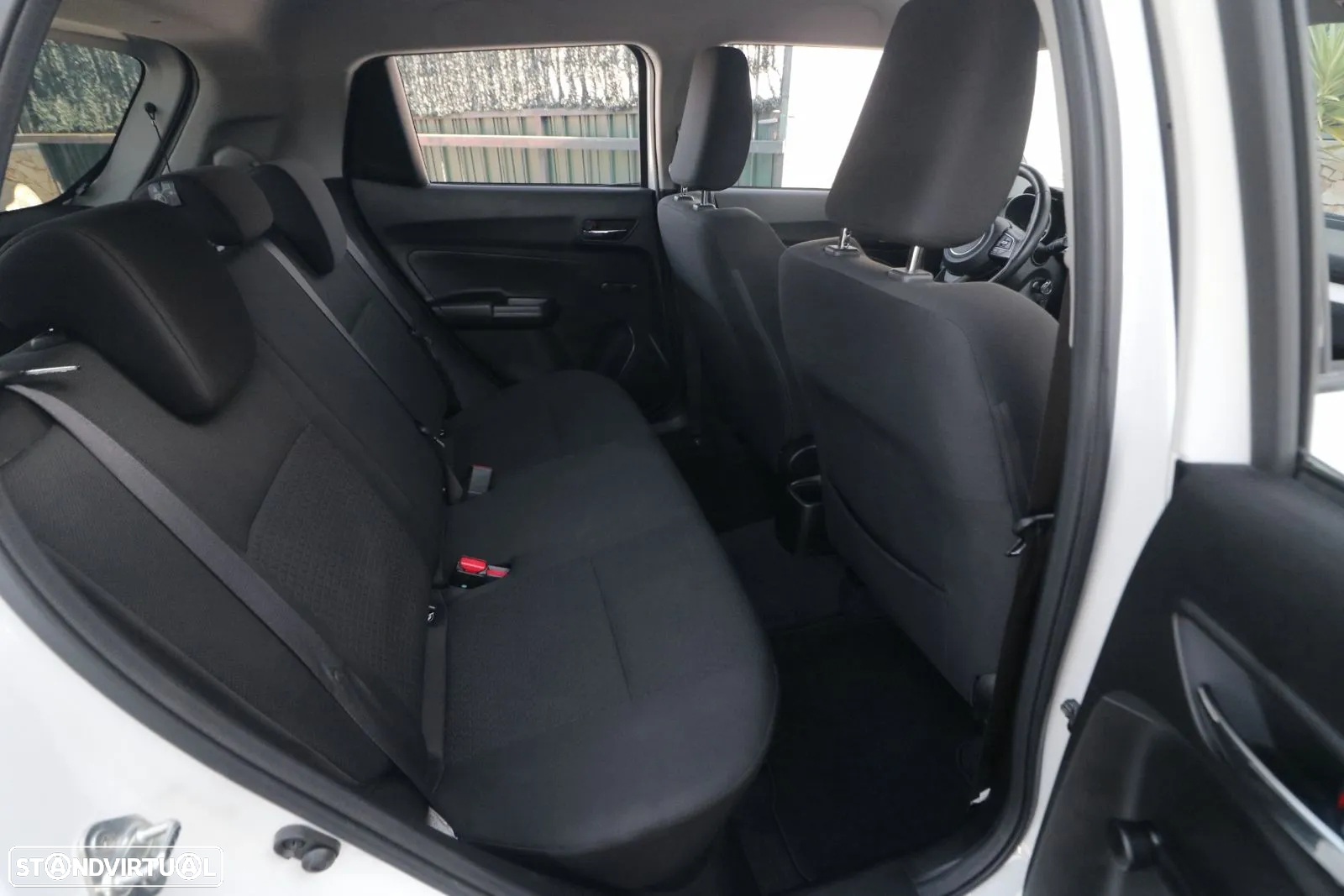 Suzuki Swift 1.2 Mild Hybrid GLE - 10
