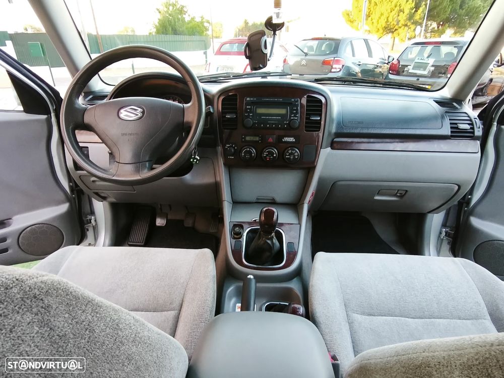 Suzuki Grand Vitara XL-7 2.0 HDi - 8