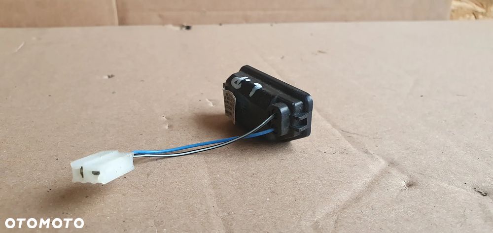 Lampka oświetlenie lusterka lewa lewe Mercedes E-Klasa W213 A0999060901 - 3