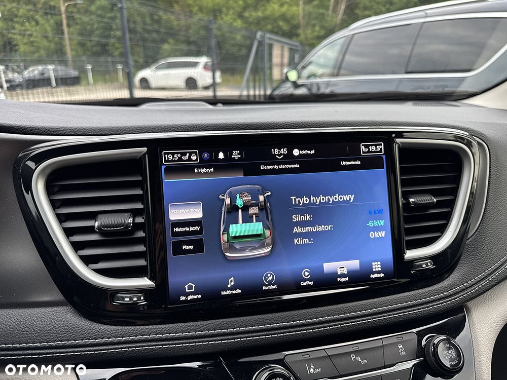 Chrysler Pacifica - 32