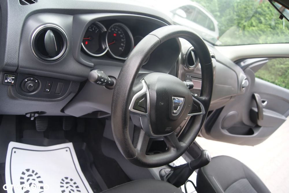 Dacia Logan 1.2 16V Laureate - 25