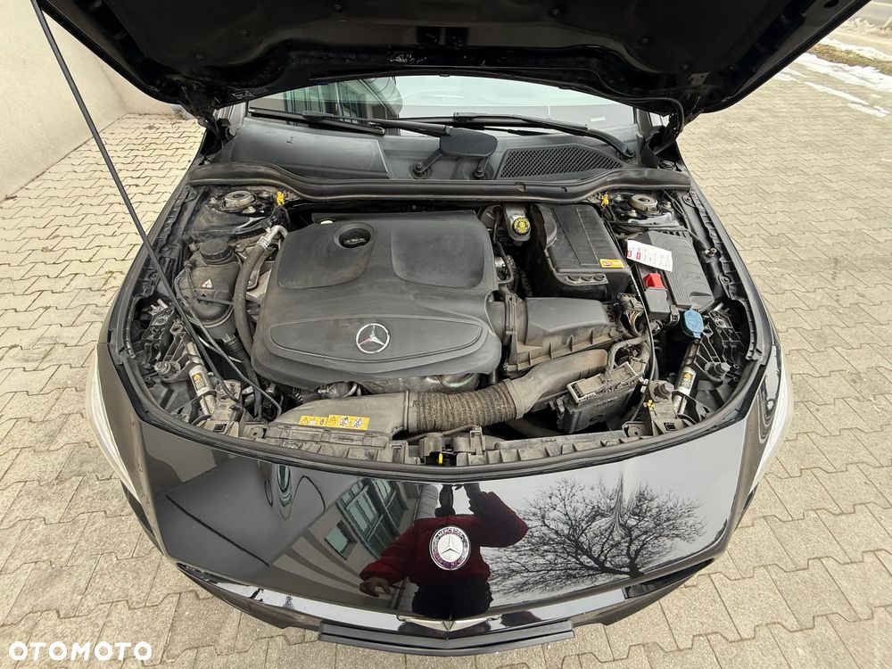 Mercedes-Benz CLA 200 AMG Line - 34