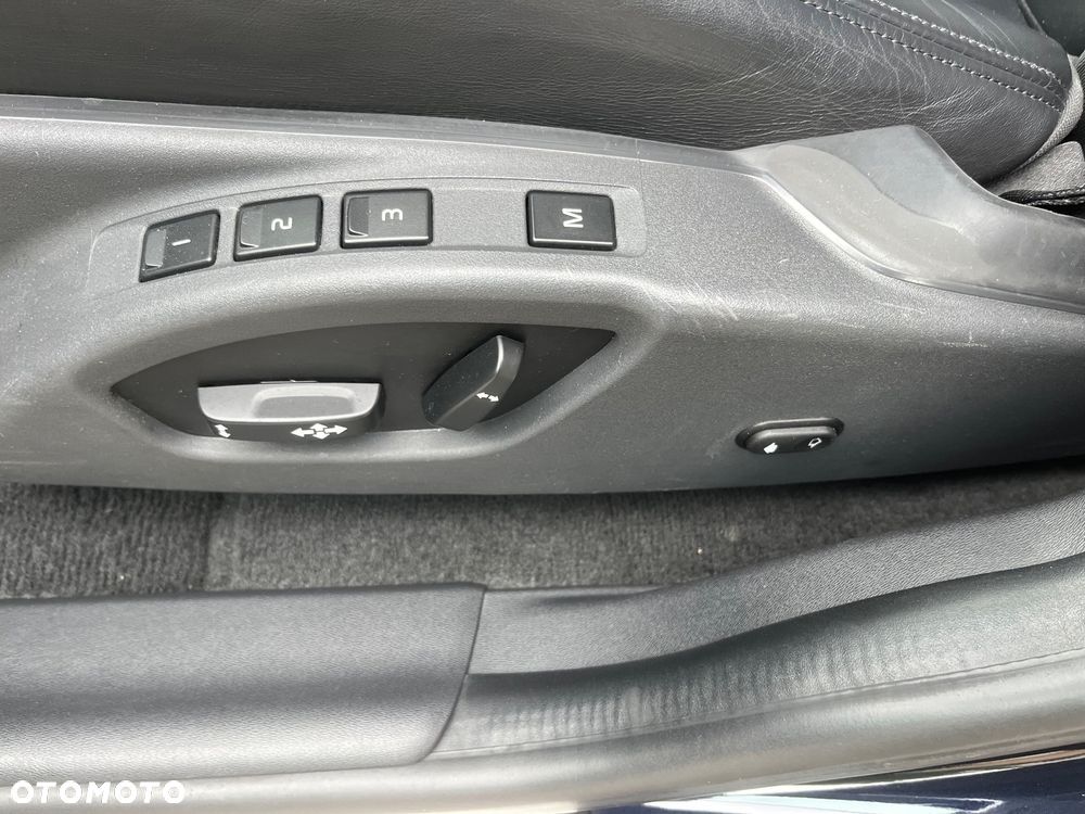 Volvo XC 60 - 22