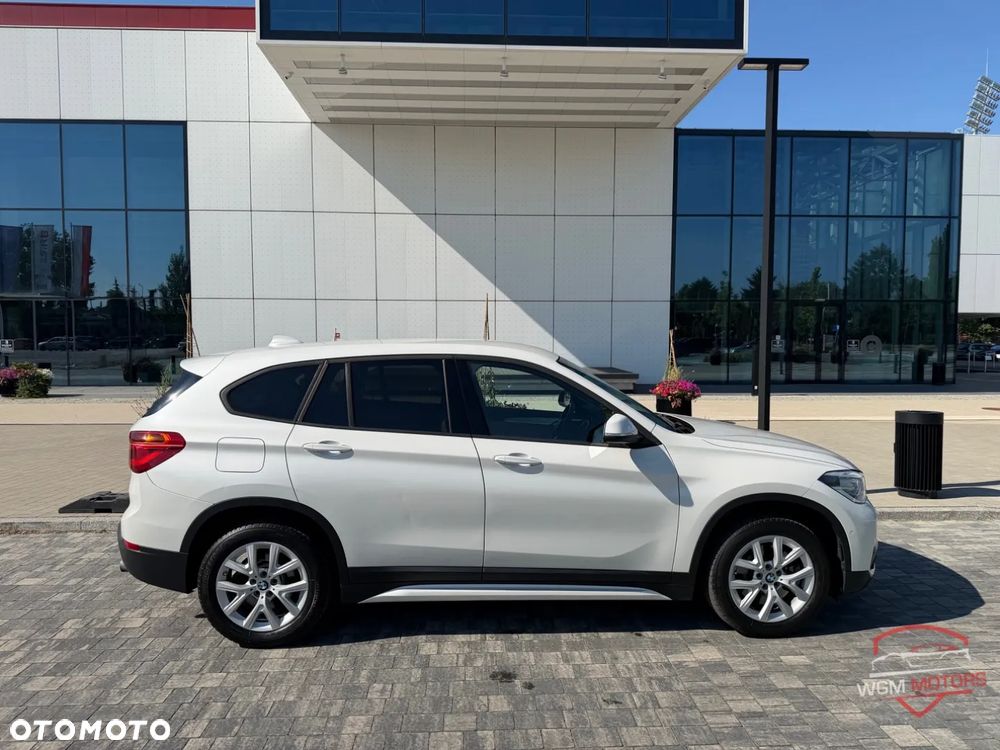 BMW X1 xDrive20i Advantage - 8