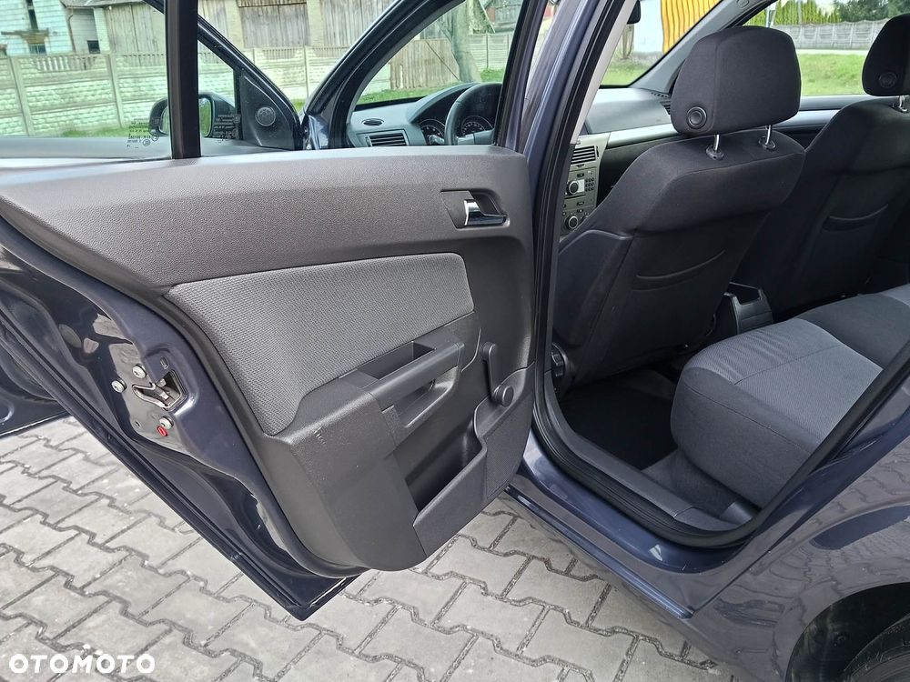 Opel Astra 1.6 Edition - 26