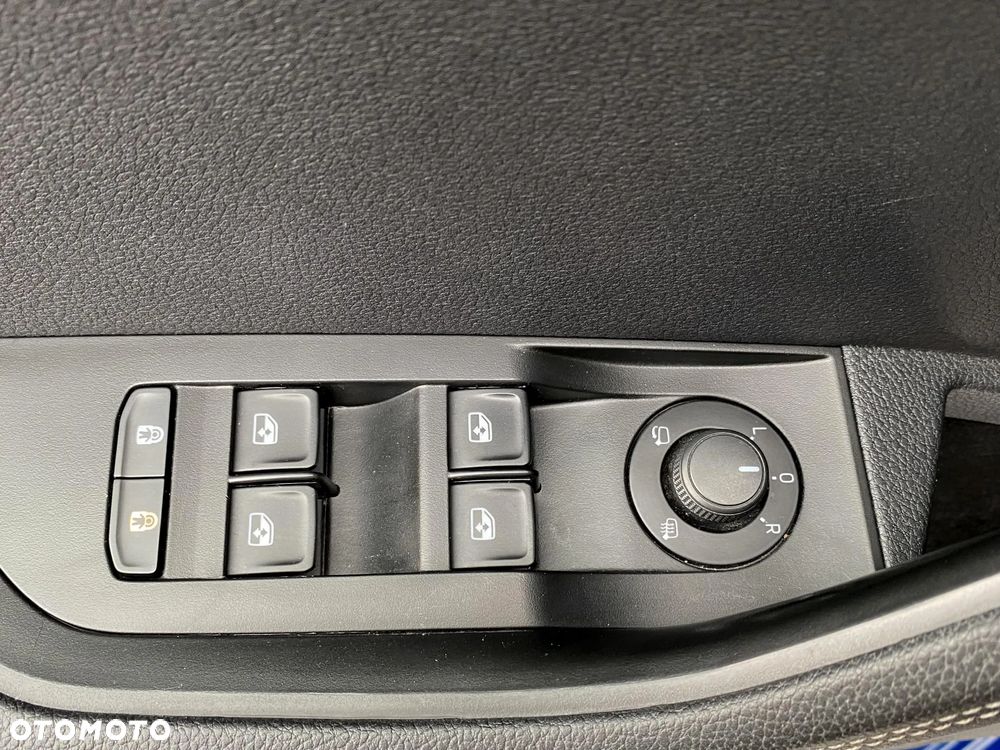 Skoda Superb 2.0 TDI SCR Style DSG - 35