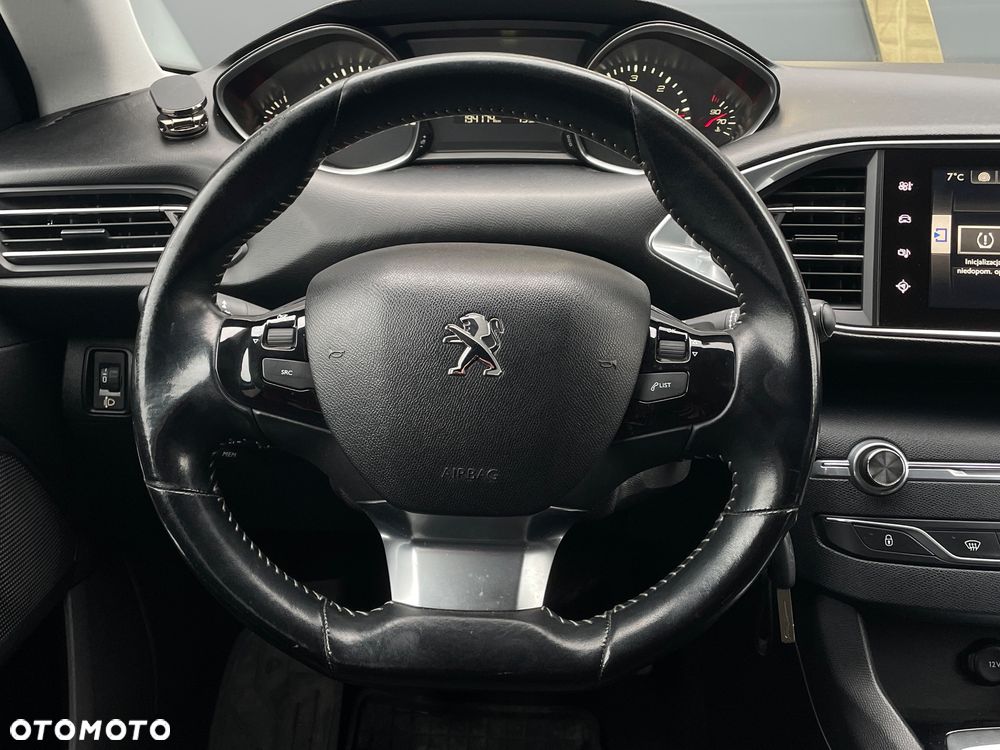 Peugeot 308 1.6 BlueHDi Allure S&S - 21