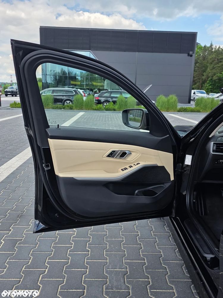 BMW Seria 3 - 18