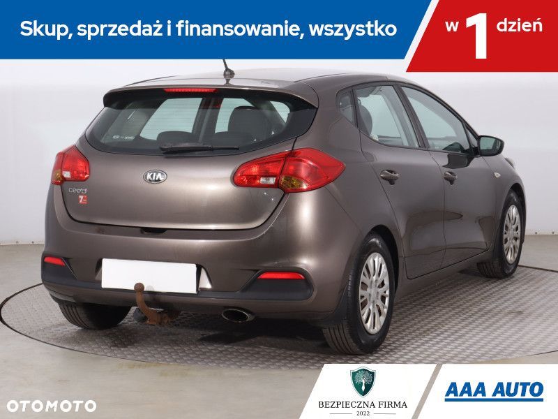 Kia Ceed - 7