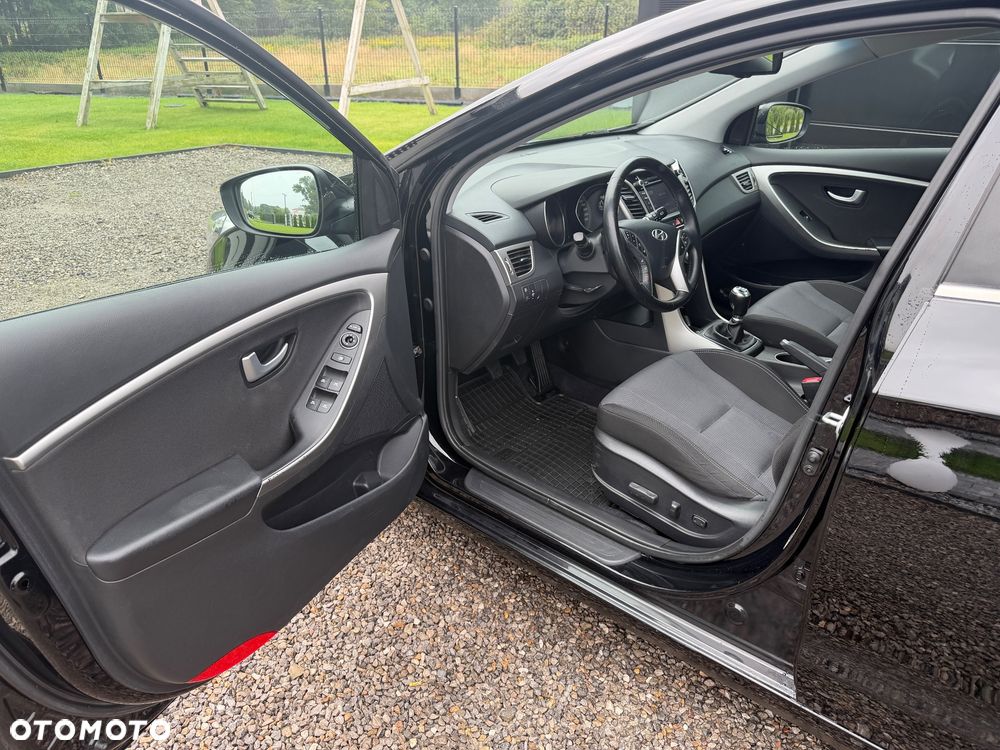 Hyundai i30 blue 1.6 GDI YES Gold - 24