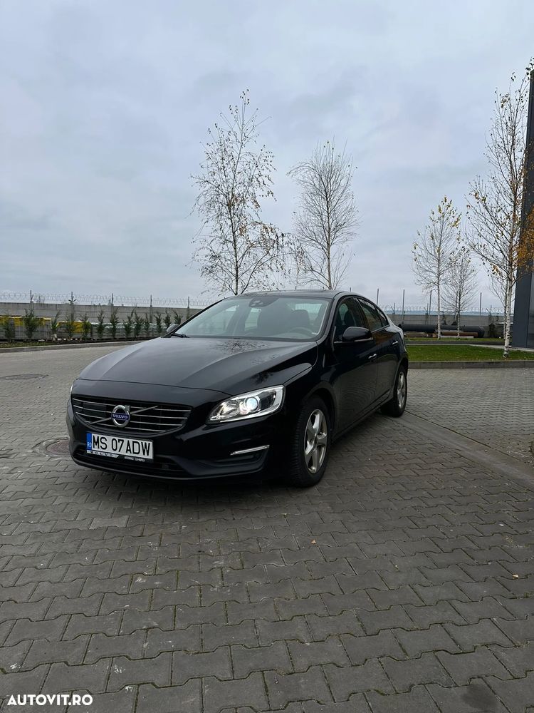 Volvo S60 D4 Geartronic Momentum - 1