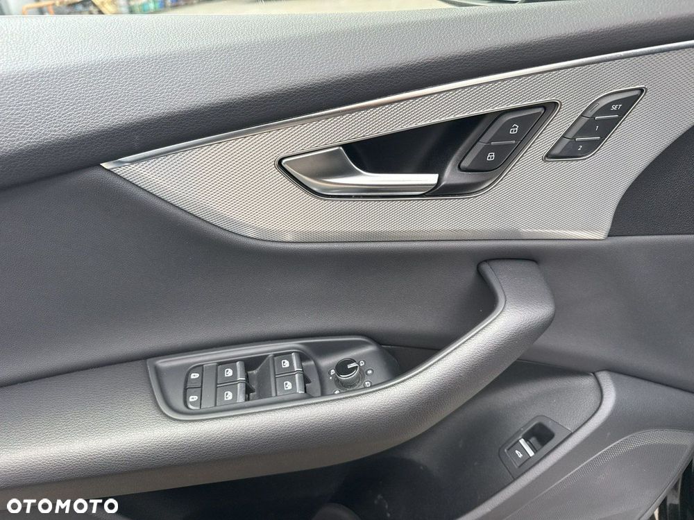 Audi Q8 - 11