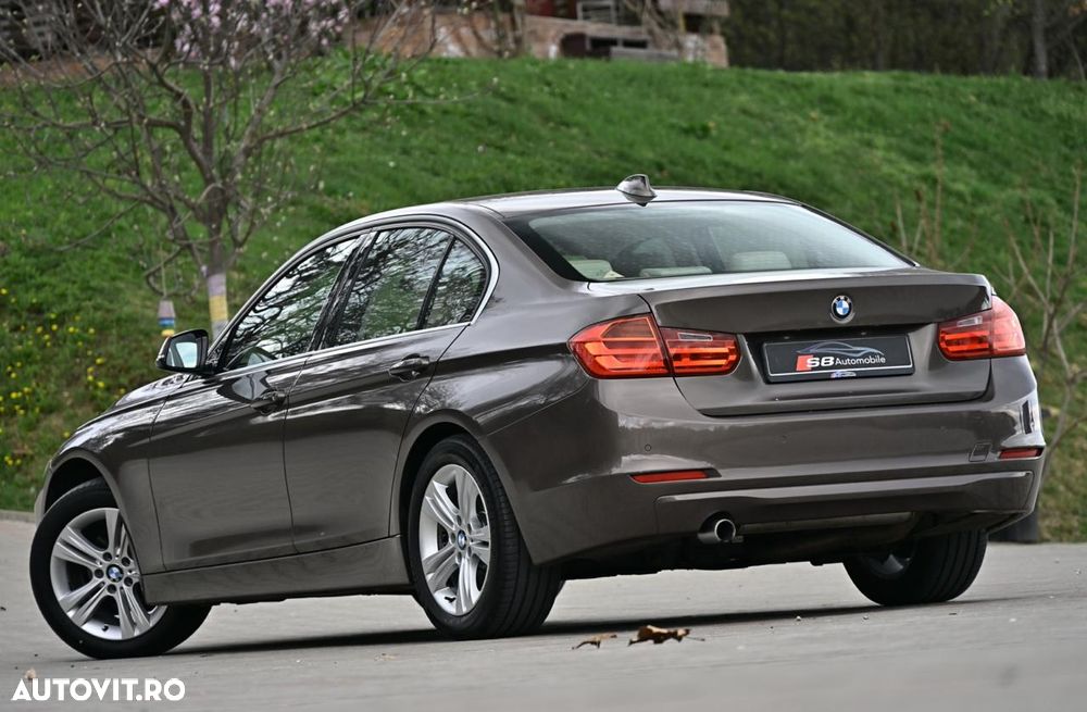 BMW Seria 3 320i Efficient Dynamics Edition - 9