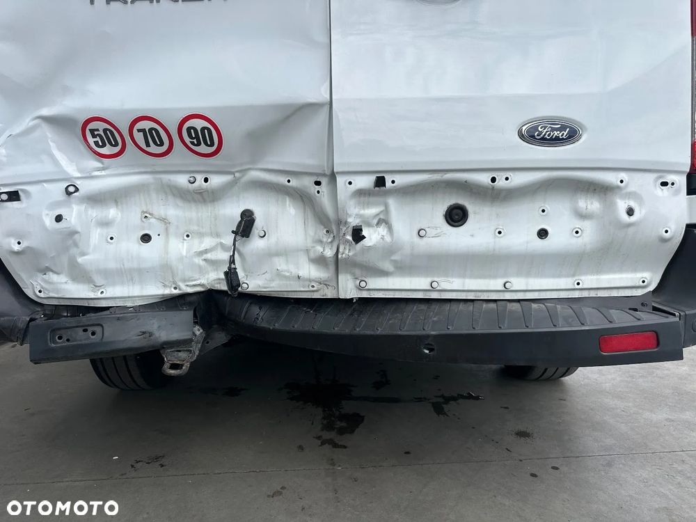 Ford TRANSIT CUSTOM - 13