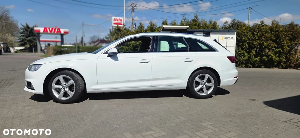 Audi A4 Avant 40 TFSI S tronic - 7