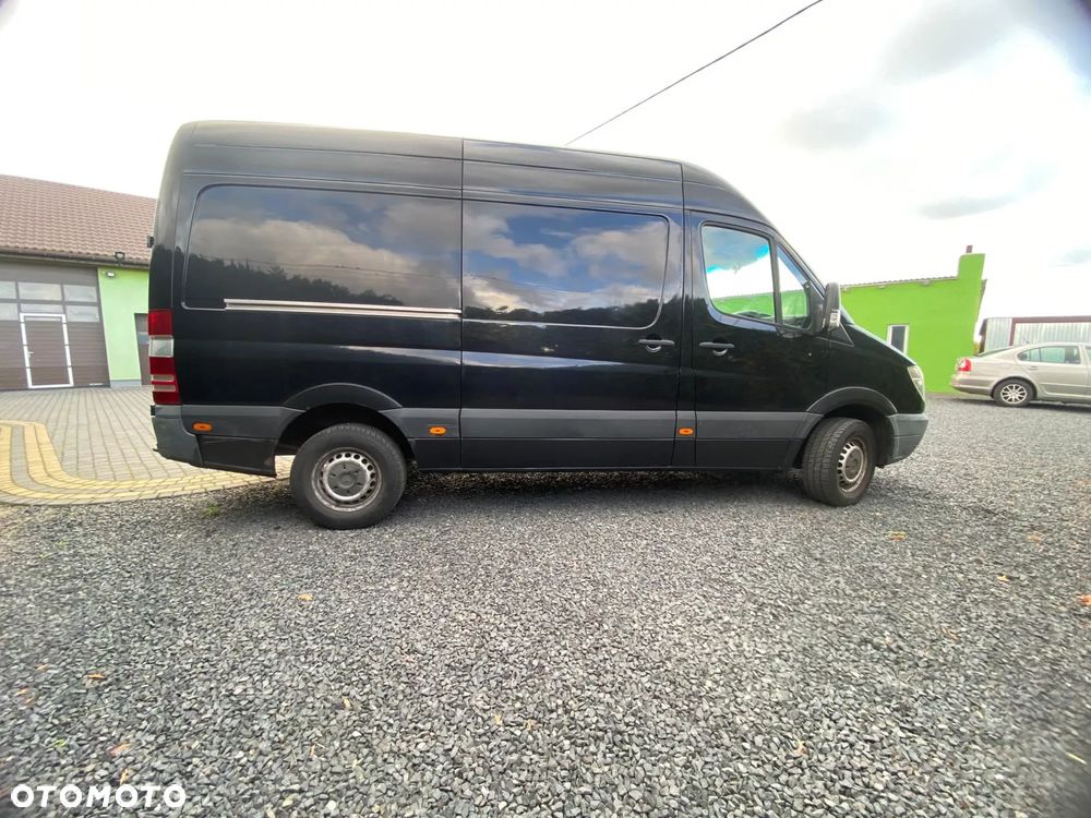 Mercedes-Benz Sprinter - 2