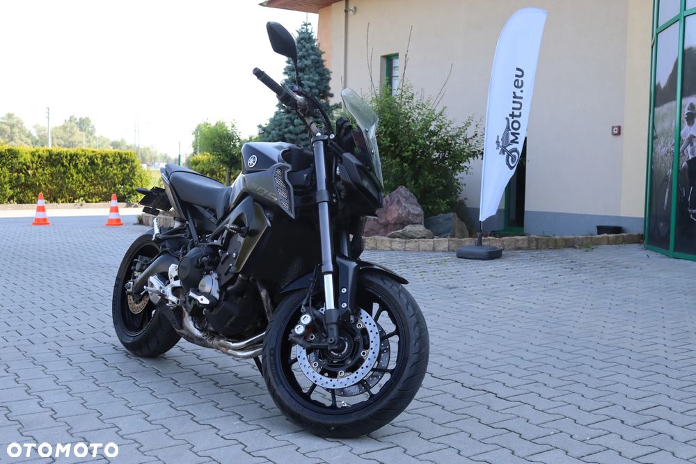 Yamaha MT - 27