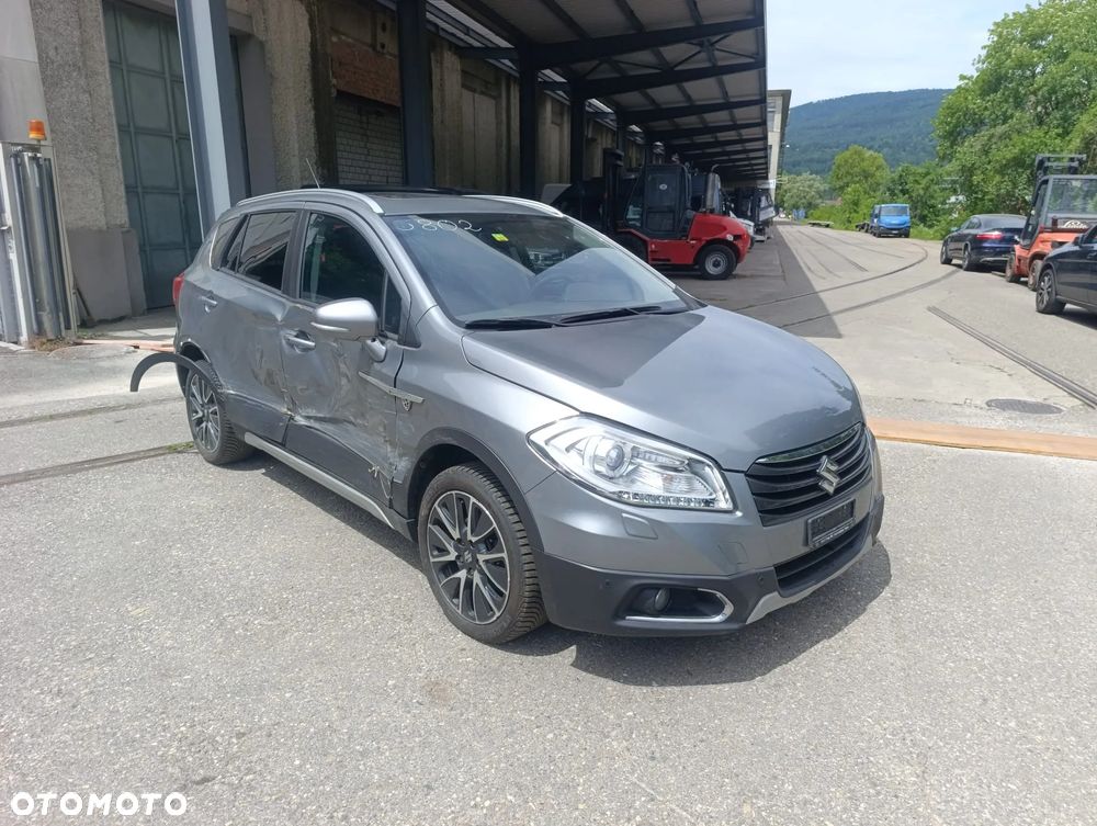 Suzuki SX4 S-Cross 1.6 DDiS Premium 4WD - 2