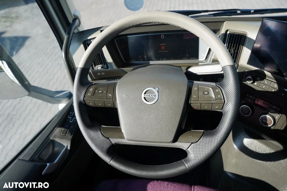 Volvo FM 500 / REFRIGERAT / 6X2 / CHERAU / 8.5 M / CARRIER SUPRA / MULTIMEMBRU / I-SHIFT / DHOLLANDIA LIFT / PUNTE DE DIRECȚIE ȘI RIDICARE / - 32