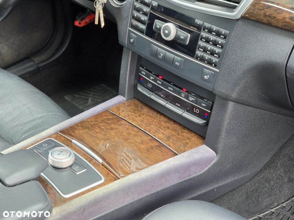 Mercedes-Benz Klasa E 200 CDI 7G-TRONIC Elegance - 30