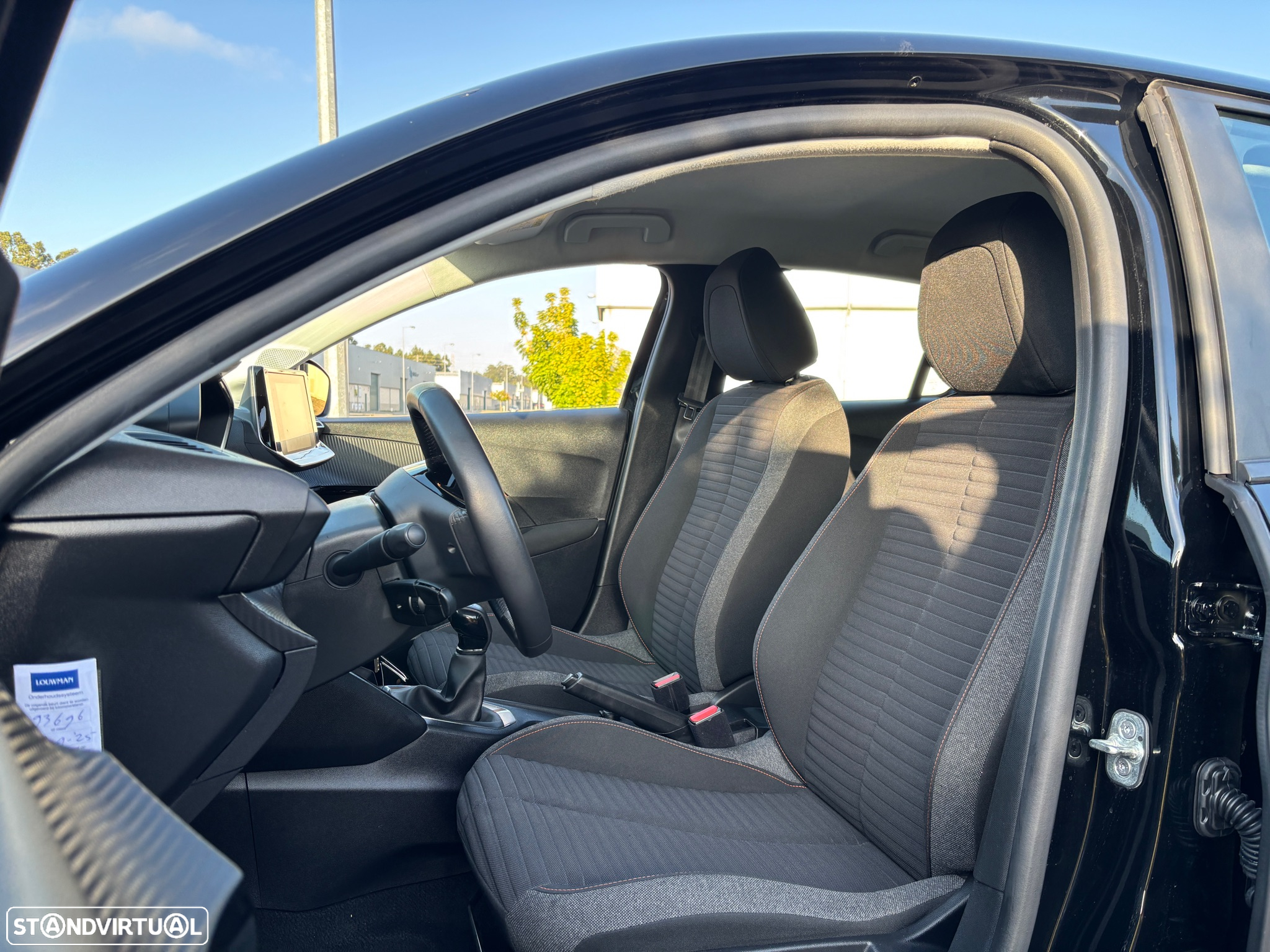 Peugeot 208 1.2 PureTech Active Pack - 11