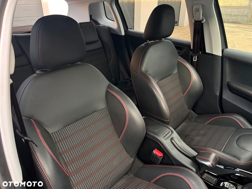 Peugeot 2008 - 14