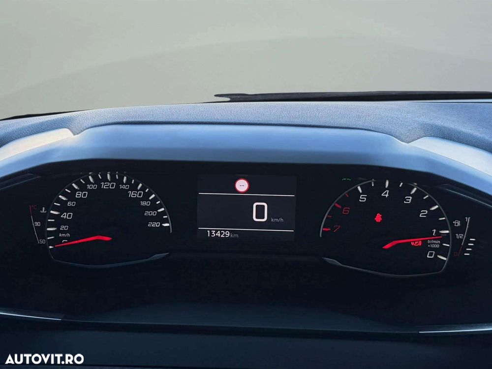 Peugeot 2008 1.2 L PureTech STT Active - 18
