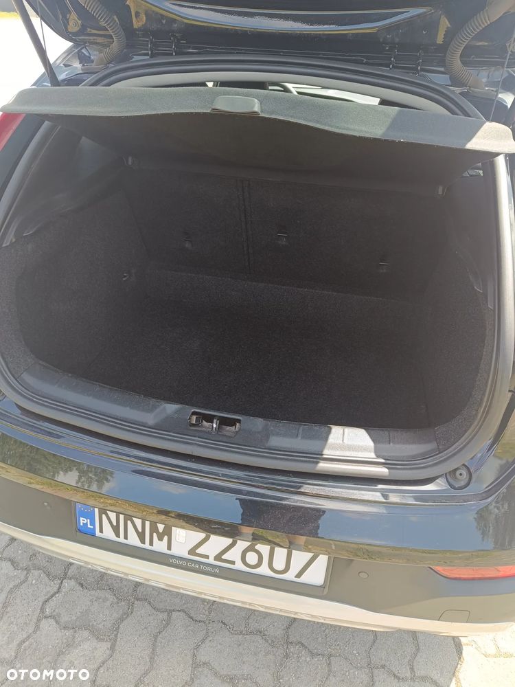 Volvo V40 Cross Country D3 Momentum - 8