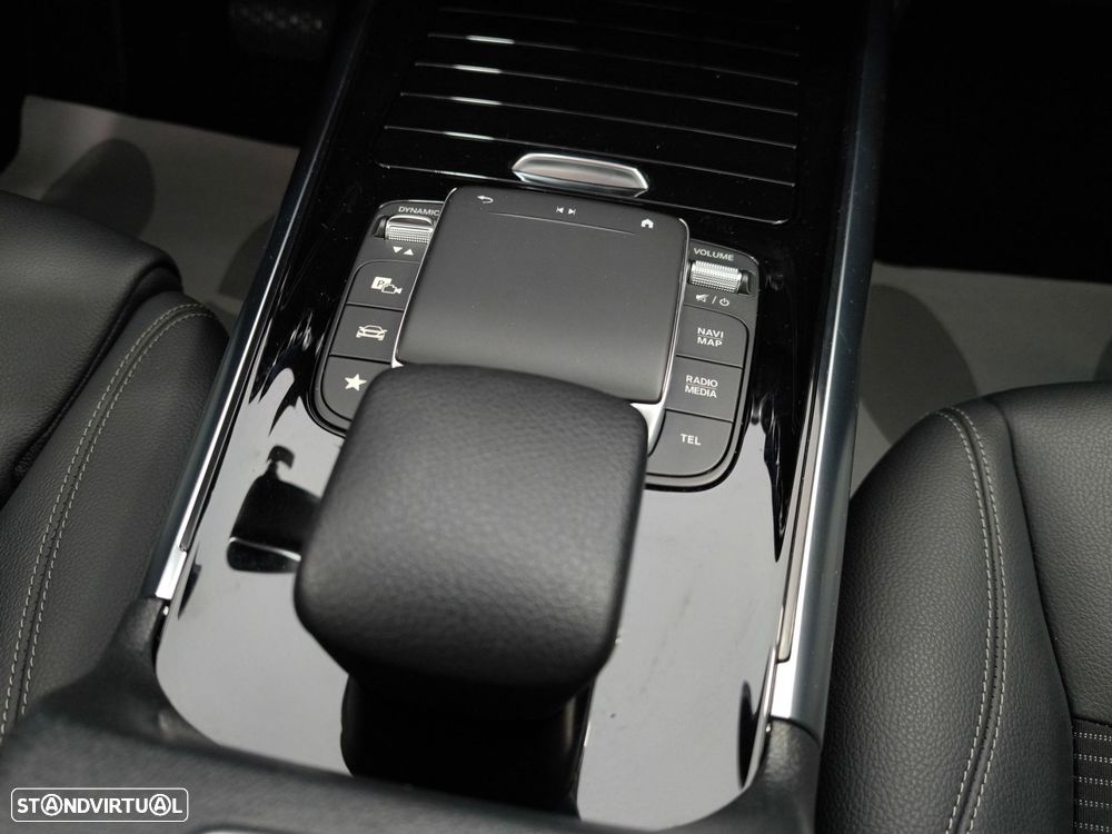 Mercedes-Benz GLA 250 e Progressive - 17