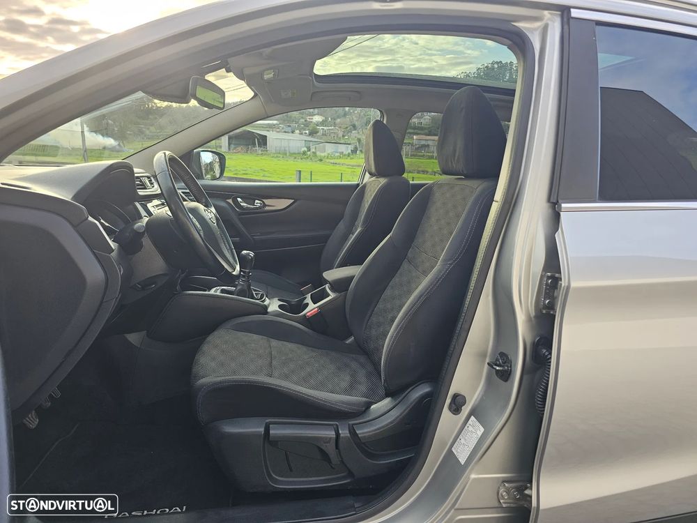 Nissan Qashqai 1.5 dCi N-Connecta 18 - 11