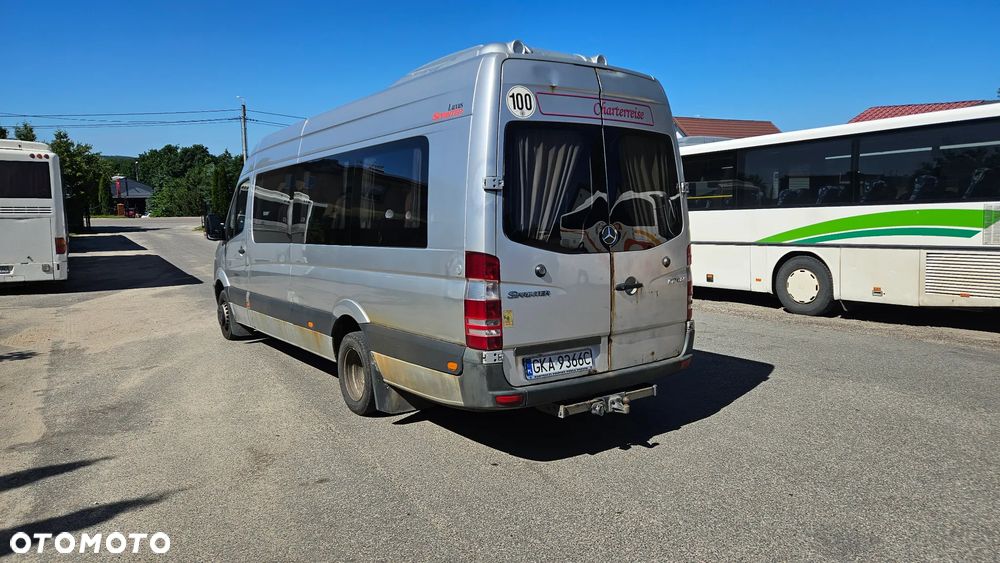 Mercedes-Benz - 8