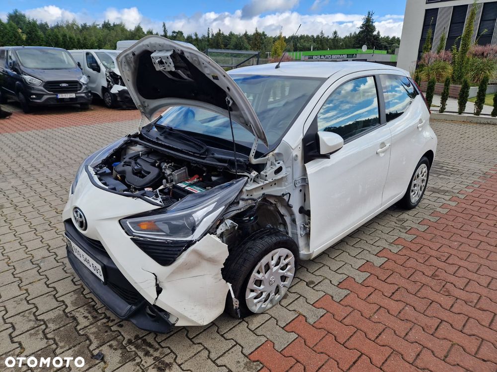 Toyota Aygo x-play - 10