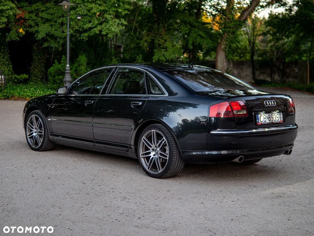 Audi A8 - 6