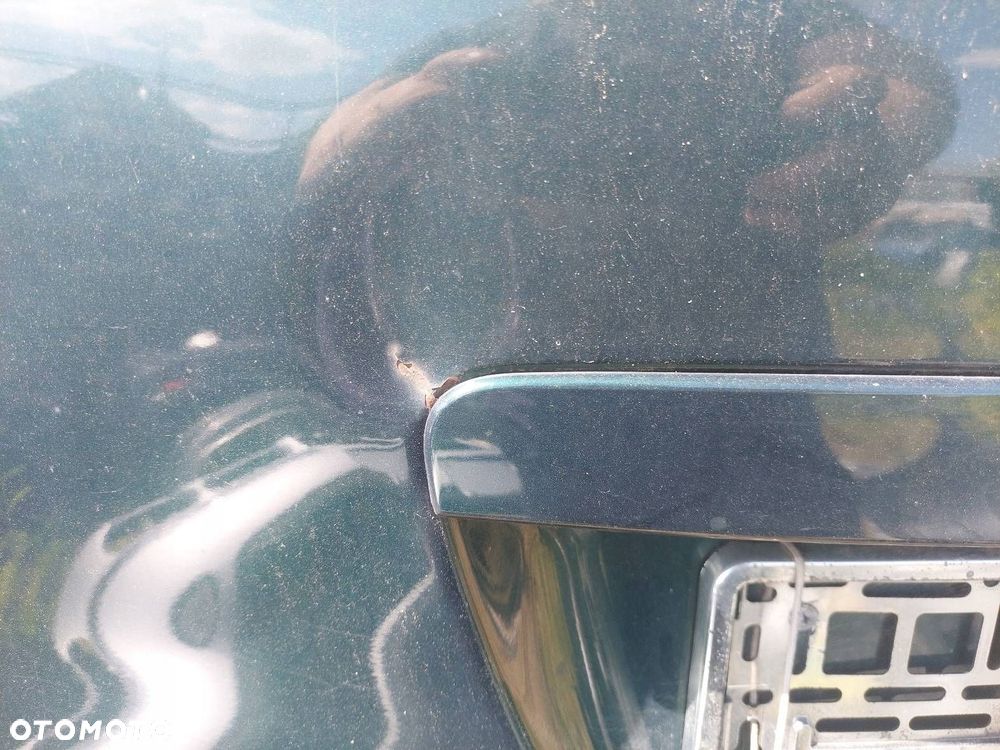 KOMPLETNY TYŁ KLAPA BAGAŻNIKA ZDERZAK LAMPY TOYOTA COROLLA VERSO I 6R4 - 6